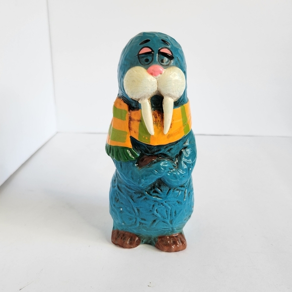 Vintage Walrus Piggy Bank Kitschy Fun Eclectic Unique Home Decor 70s 80s Kitsch - Picture 1 of 7